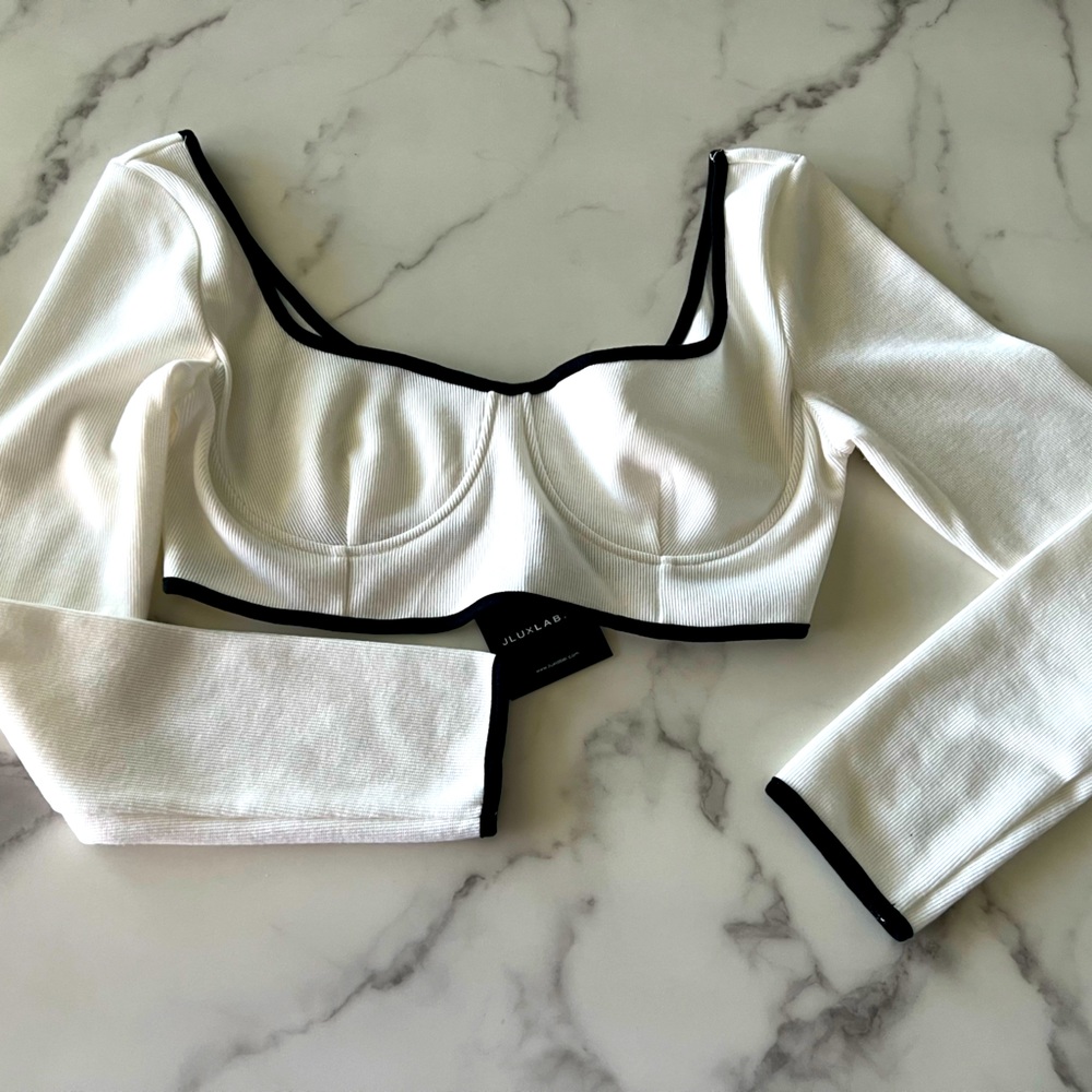 JLux label crop long sleeve